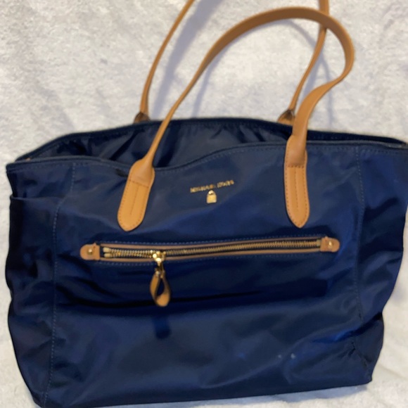Michael Kors Handbags - Michael kors